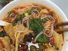 -丽丽三鲜螺蛳粉(田林路店)