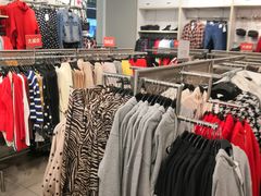 -H&M(鹏欣水游城店)