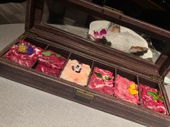 -左庭右院鲜牛肉火锅黑金店(陆家嘴中心店)