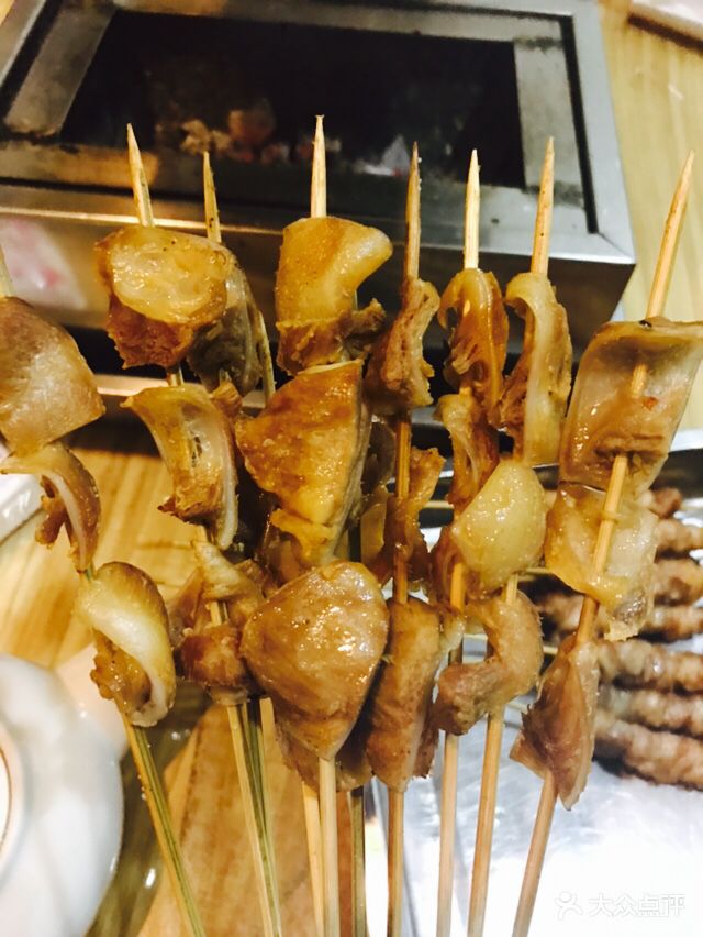 董家羊肉串羊脆骨图片 - 第1张