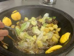 -粘豆包柴火铁锅炖