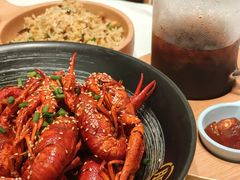 -肥肥虾庄·金牌油焖大虾(汉口城市广场店)