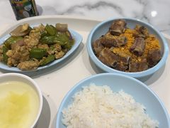 -荣华基·现炒快餐(肇嘉浜路店)