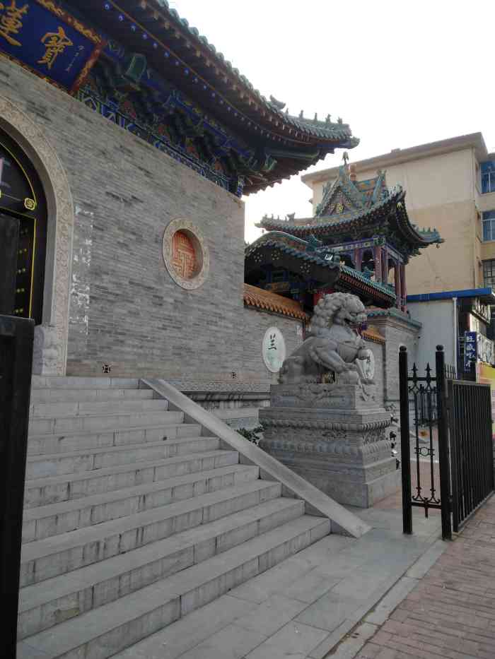 宝莲寺-"在太原佛庙中宝莲寺位于凤头位置,小店区南."-大众点评移动版