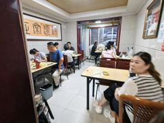 -乡府肉丁水饺(环山路店)