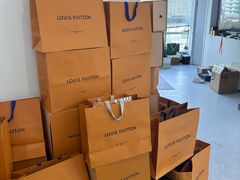 -聚云奢二手奢侈品黄金手表包包回收·中古店(三里屯总店)