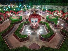 -小镇影院迪士尼小熊Duffy与他的朋友合影地