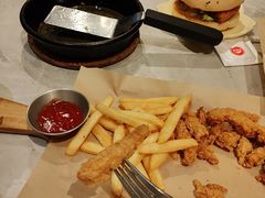 -必胜客(尹山湖歌林公园店)