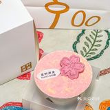 当我去东湖拍樱花拿出了这个樱花提拉米苏