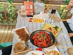 -肥肥虾庄·金牌油焖大虾(东湖欢乐谷店)