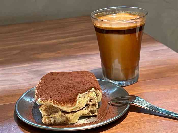 短笛piccolo coffee(宽窄巷子店)-"傍晚来的,从店里走出来的时候天