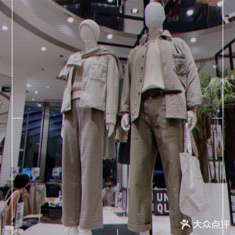 超喜欢军绿色
