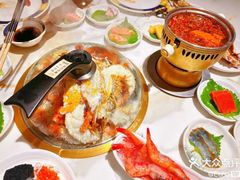 -雍容荟活帝王蟹活龙虾自助(苏宁旗舰店)