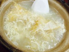 浓汤瓦煲花胶翅-添發碗仔翅美食