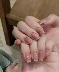 -悦指间美甲美睫