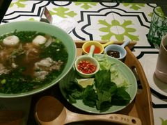 -越弥越南传统美食馆
