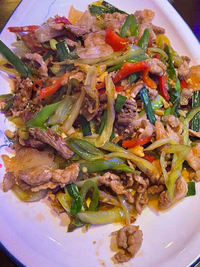 衢州吴记私房菜(下沙二店)-"[薄荷]环境:高沙商业街二楼的一家店,夜.