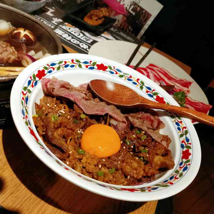 江南西富力海珠城楼上的一家寿喜烧食肆.