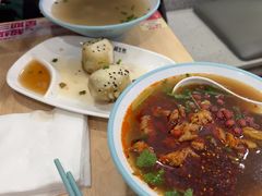 -小杨生煎(成山巴黎春天店)