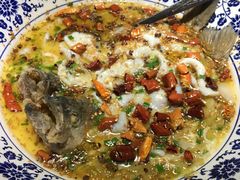 老坛酸菜鲩鱼-宽窄巷子冒菜(中华广场店)