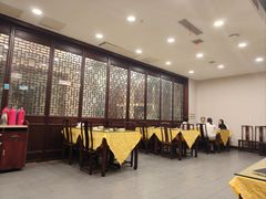 -石家饭店·百年老字号(灵岩山穹灵路店)