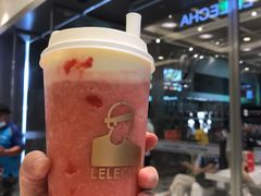 桃子草莓酪酪-LELECHA乐乐茶(月星环球港店)