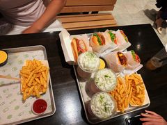 -The Habit Burger Grill 哈比特汉堡(复兴soho店)