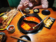 -串门邻居串串火锅(云南南路店)