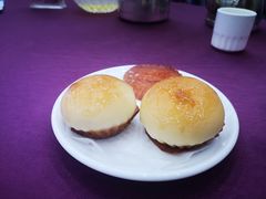 蜜汁叉烧包-东海明珠大酒店