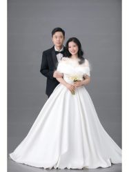 -雪中彩影婚纱摄影·微光艺术中心