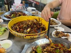 -休记光头香辣蟹干锅店(衣冠庙店)