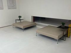 -卡罗酒店(东门晒布地铁站店)