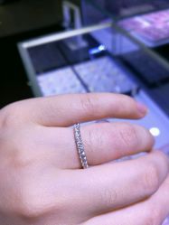 -威德钻石-克拉钻大本营(南京东路店)