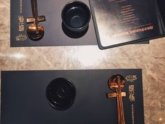 餐具摆设-馔豚·台北菜专门店(深圳湾万象城店)