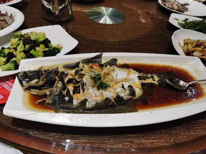 郑庄脂渣海鲜楼(李村店)-"宝宝生日去吃点,人挺多的,也不是周末,生.