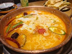 -洱火云南酸菜牛肉火锅(石景山当代商城店)