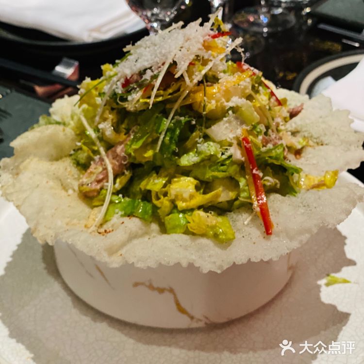 外滩双露台餐吧丨尽情享受魔都周末之夜[啤酒]