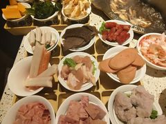 -红九格老火锅(三峡广场店)