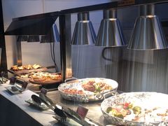 -亚洲国际大酒店·云顶阁旋转自助餐厅