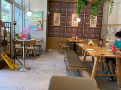 -必胜客(WOW昙华林店)