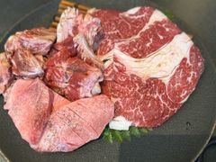-铭牛烧肉·和牛海鲜自助(高新月牙湖店)