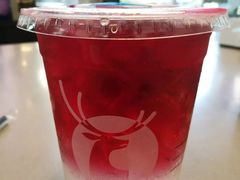 石榴蔓越莓苏打水-瑞幸咖啡(德商国际店)