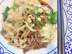-李与白包子铺(桐梓林店)