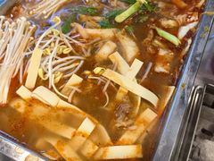 鲜羊肉木炭火锅-古彭7只羊·招牌白串·碳锅羊肉旗舰店