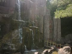 -雪山彩虹谷景区