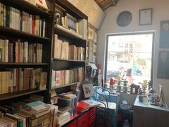 -荒岛书店(黄县路店)