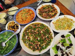 特色尖椒兔-江湖黑大兔(杨家坪店)