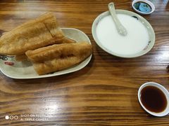 -禾诗夜市大饼油条(松江店)