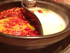 牛油骨汤鸳鸯锅-串门邻居串串火锅(云南南路店)