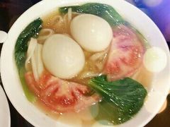 赠送的长寿面有两个蛋哦-勺园饭店(骨科医院店)